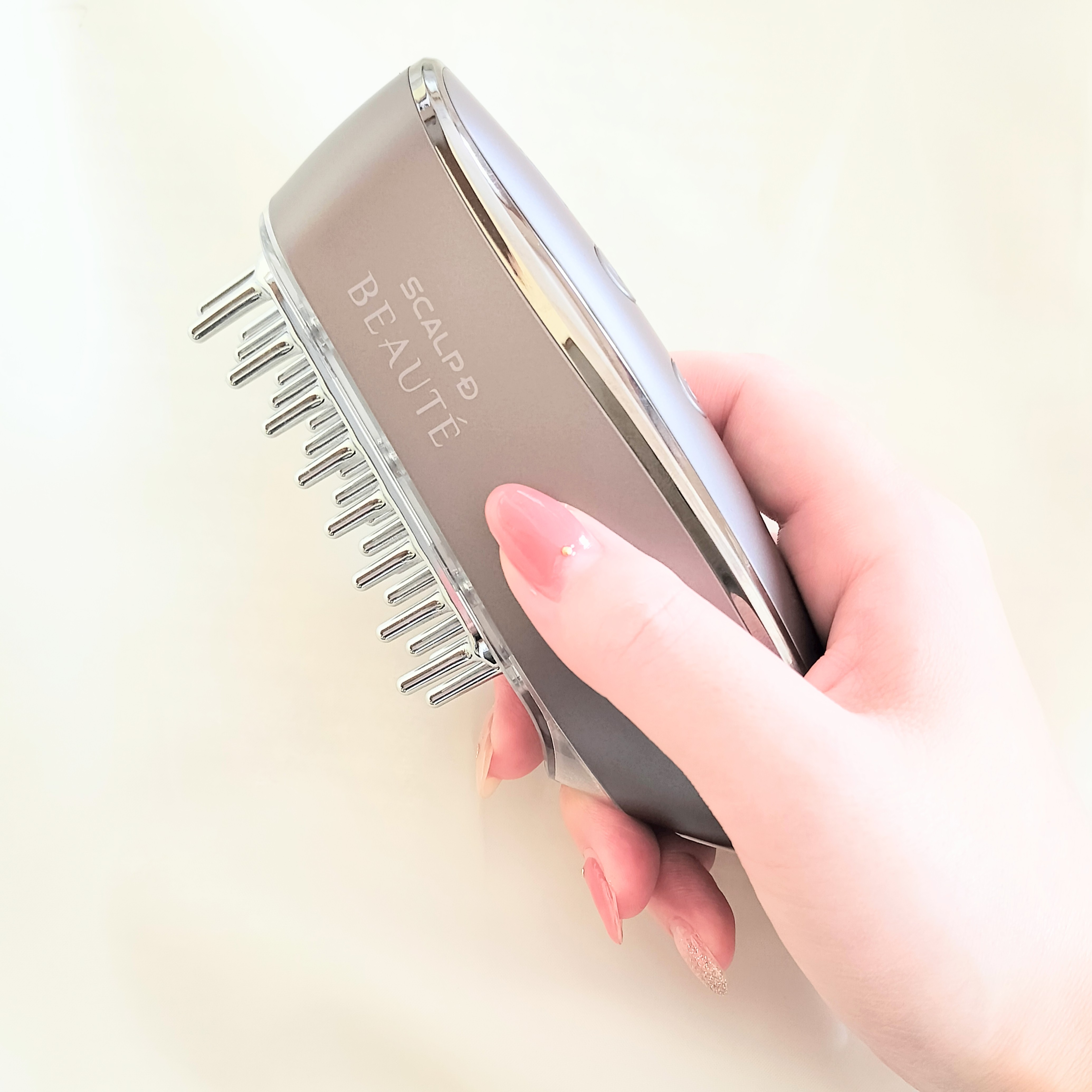はなさんの「アンファー スカルプ D ボーテ スカルプ電気ブラシ」の